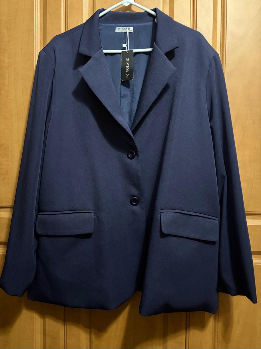Classic Navy Single-Breasted Blazer by In’Voland